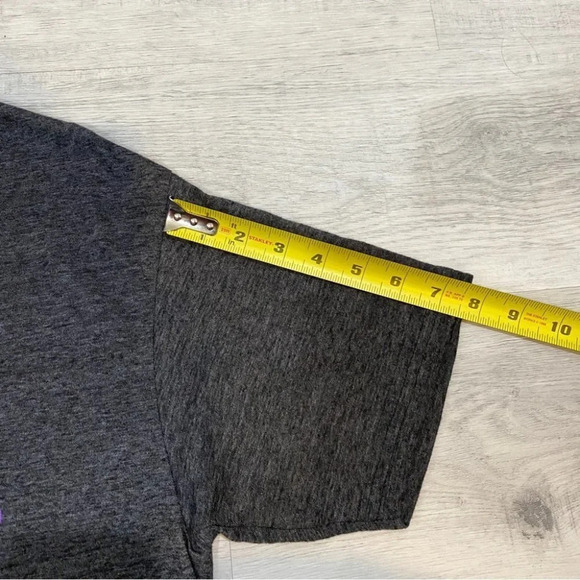 NEFF Disney Logo T-Shirt 90s Retro Size M in Grey Purple Unisex NWT - Picture 5 of 12